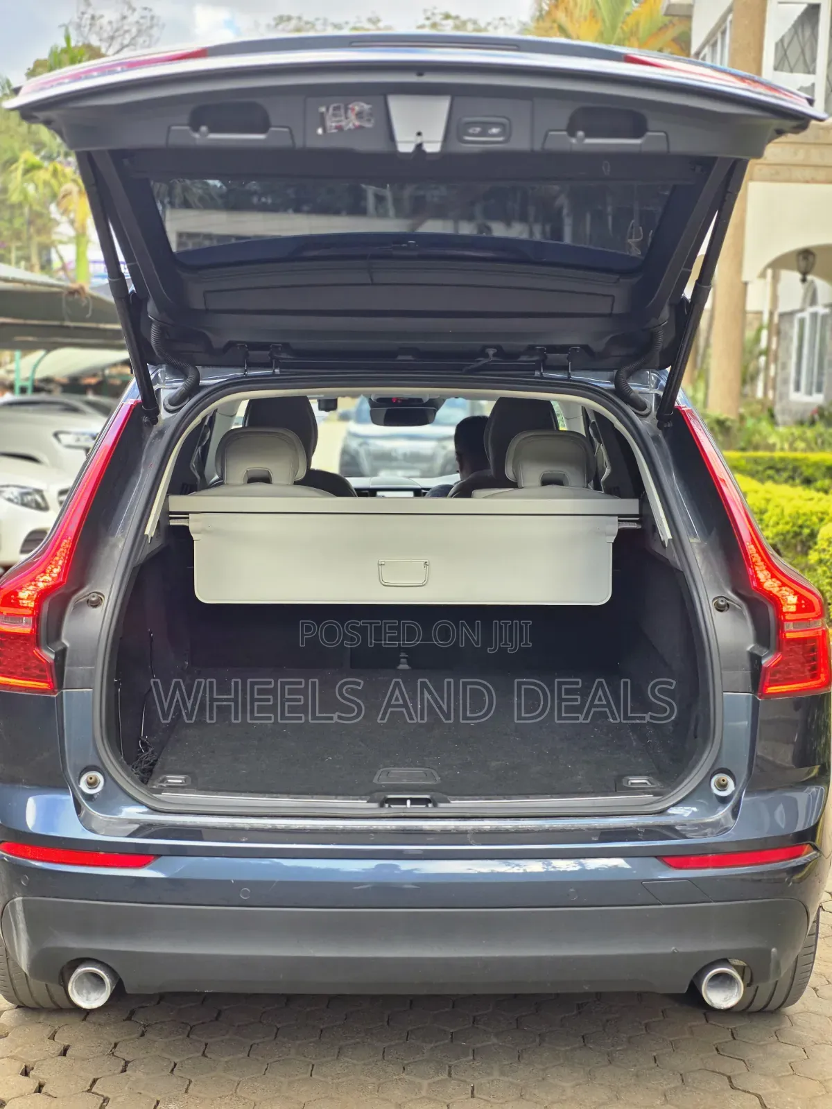 Volvo XC60 2020 Blue