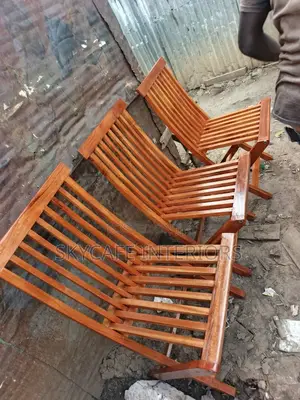 Mahogany 6seater Umbrella With Foldable Chairs
