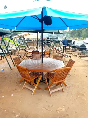 Mahogany 6seater Umbrella With Foldable Chairs