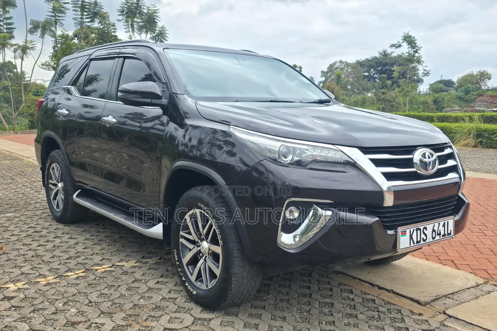 Toyota Fortuner 2018 Burgundy