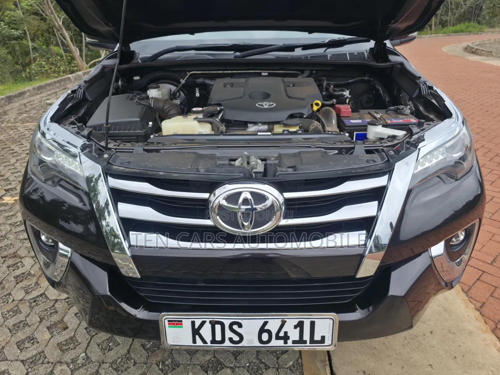 Toyota Fortuner 2018 Burgundy