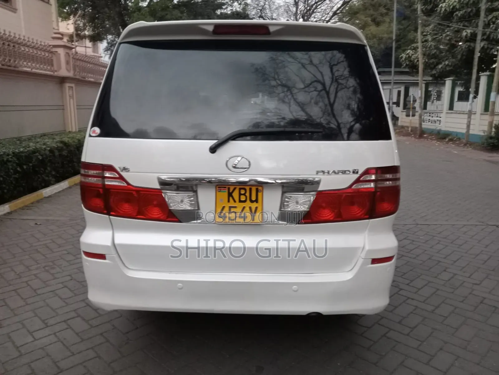 Toyota Alphard 2006 White