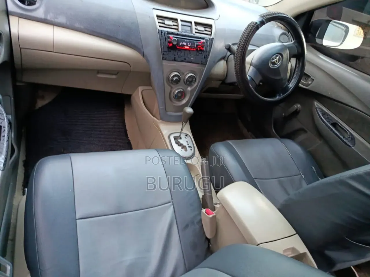 Toyota Belta 2010 Silver
