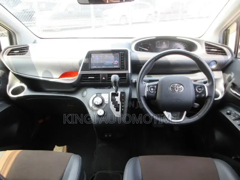 Toyota Sienta 2019 Black