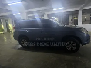 Toyota Land Cruiser Prado 2012