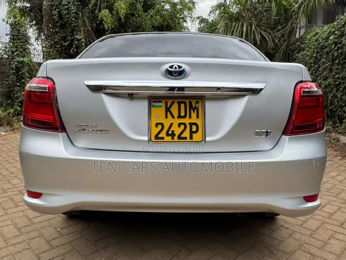 Toyota Axio 2015 Silver