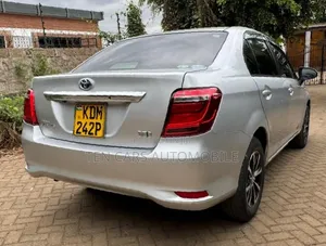 Toyota Axio 2015 Silver