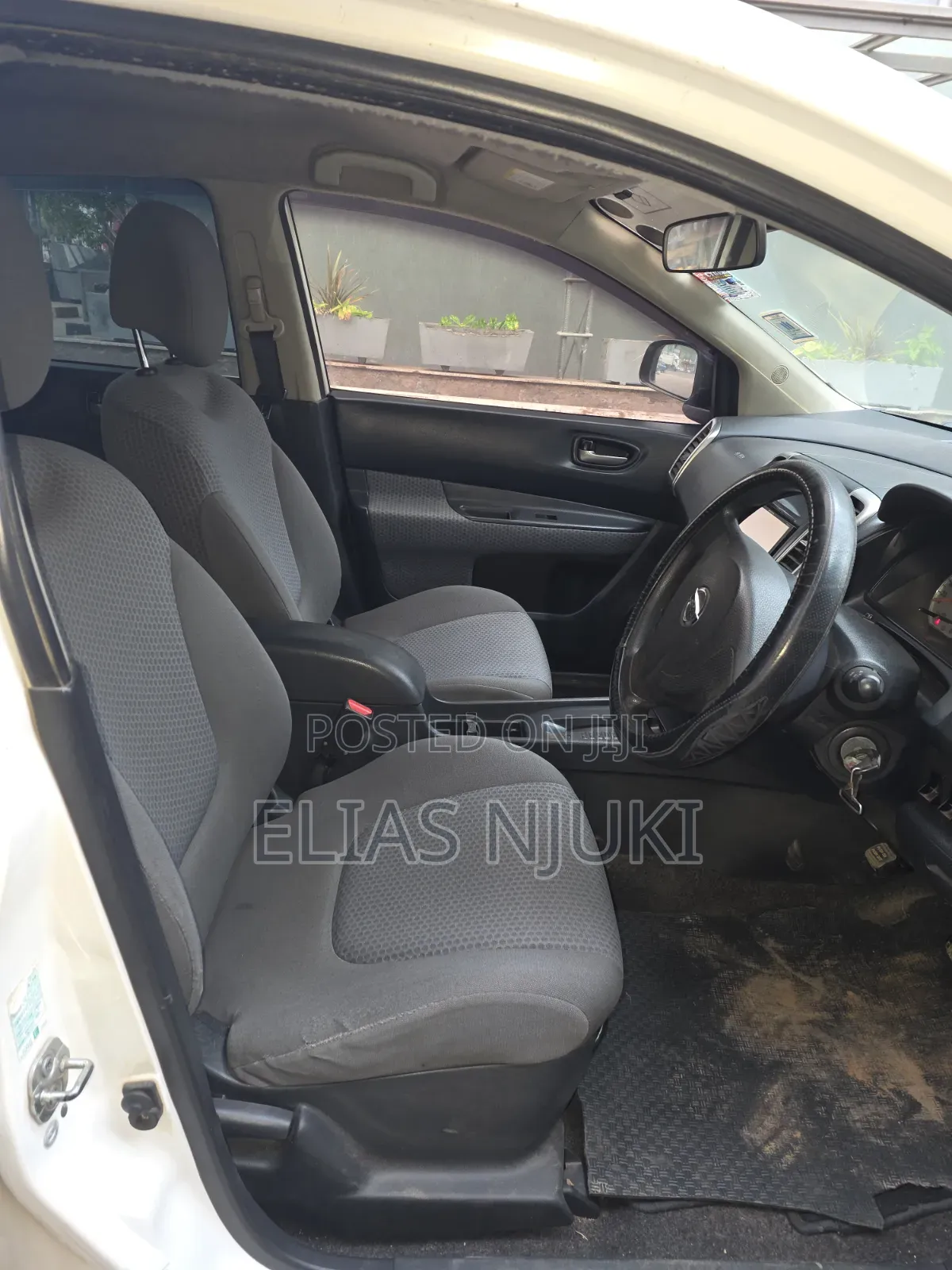 Nissan Wingroad 2014 White