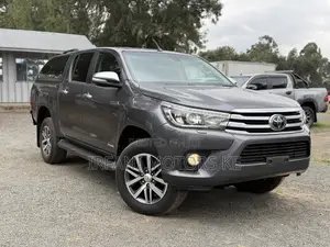 Toyota Hilux Revo Double Cab Deisel 2.4 AWD 2019 Gray