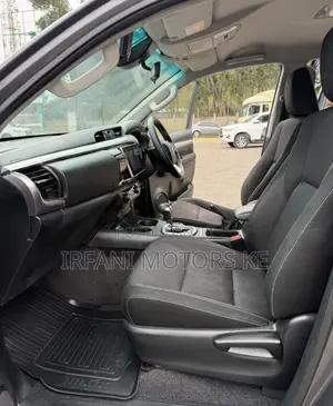Toyota Hilux Revo Double Cab Deisel 2.4 AWD 2019 Gray
