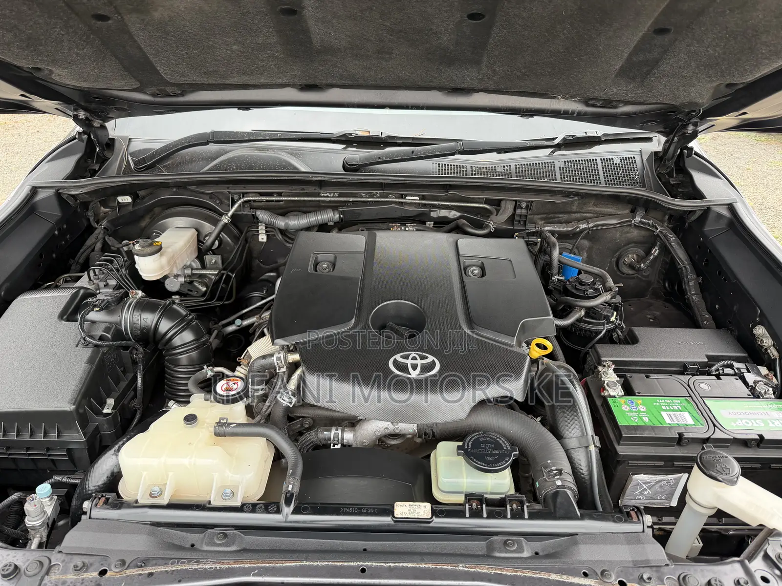 Toyota Hilux Revo Double Cab Deisel 2.4 AWD 2019 Gray