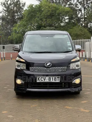 Toyota Voxy 2012 Burgundy
