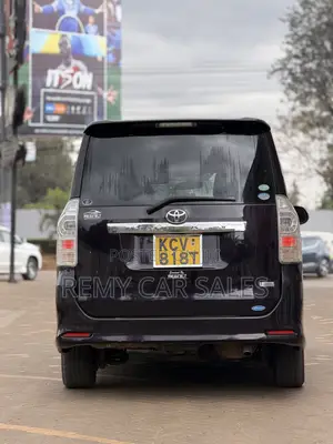 Toyota Voxy 2012 Burgundy