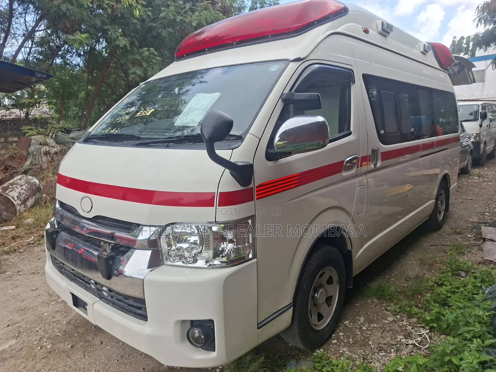 Toyota HiAce 2019 White