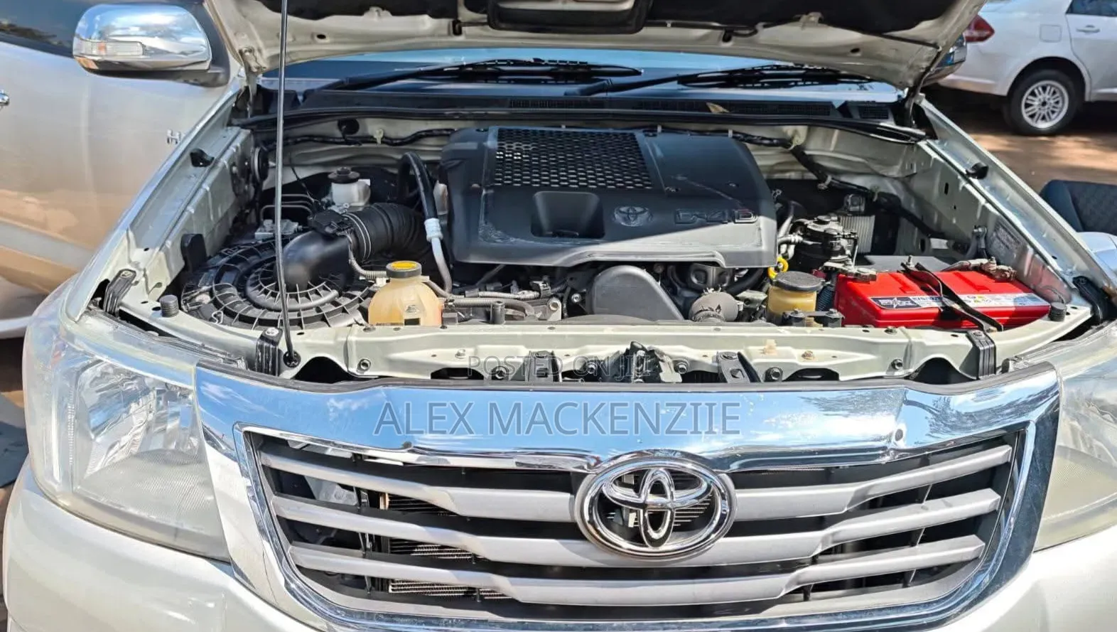 Toyota Hilux 2015 Gold