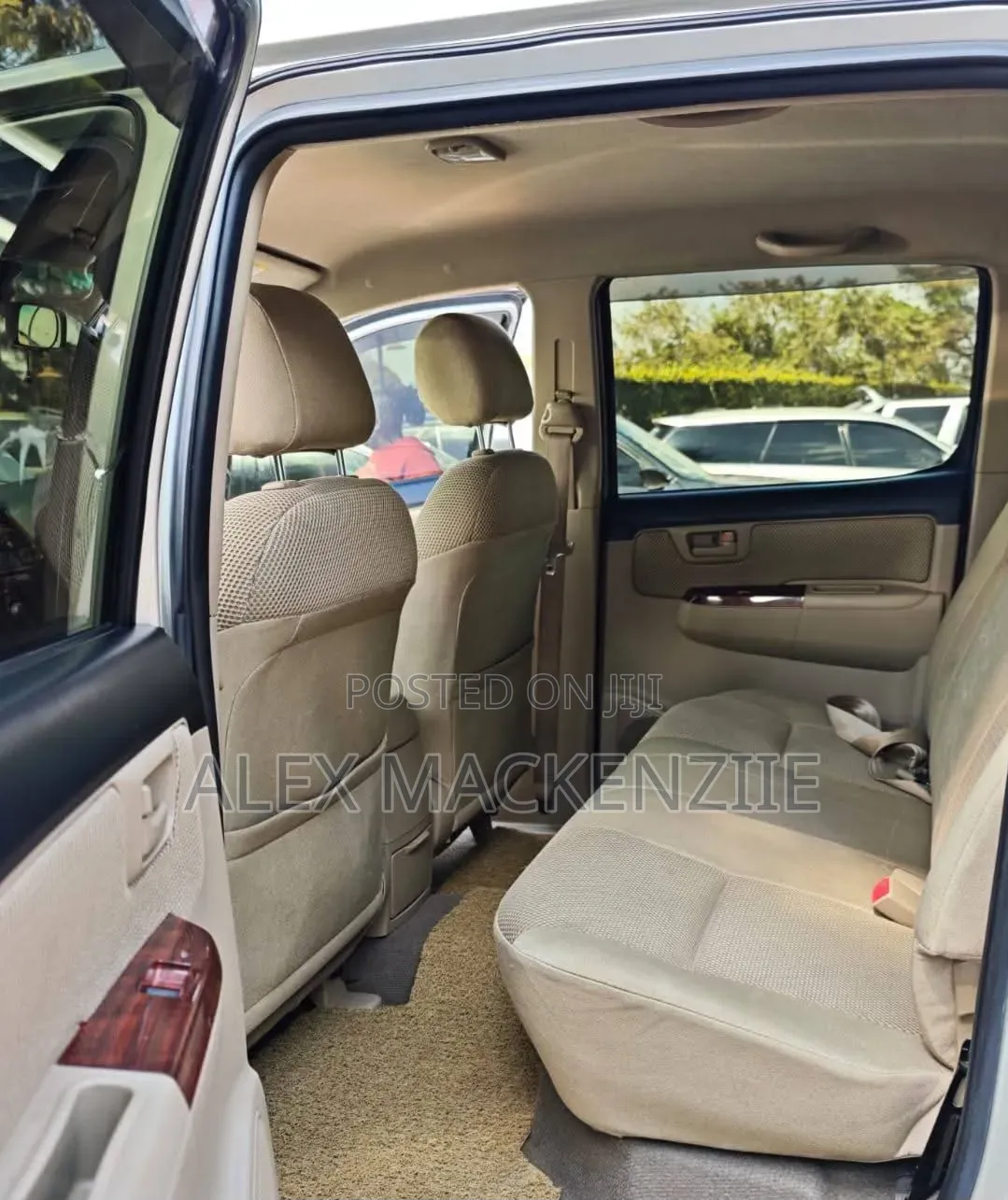 Toyota Hilux 2015 Gold