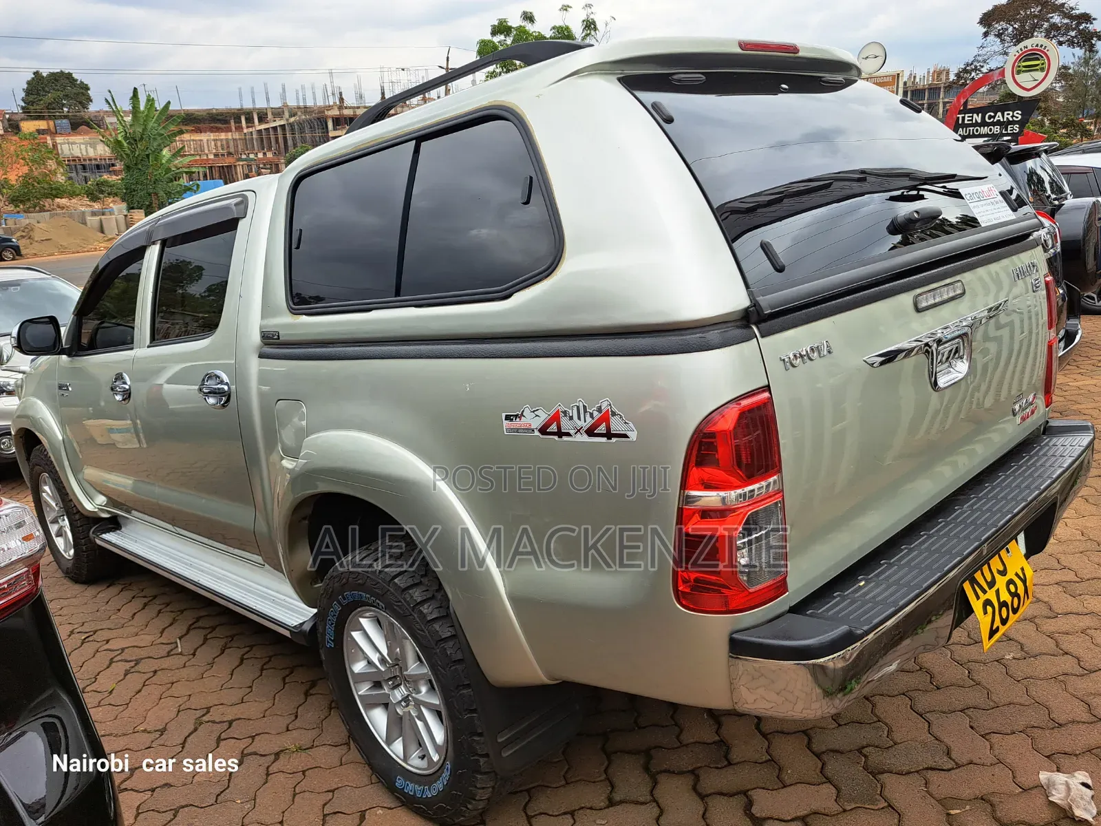 Toyota Hilux 2015 Gold