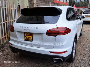 Porsche Cayenne 2015 White