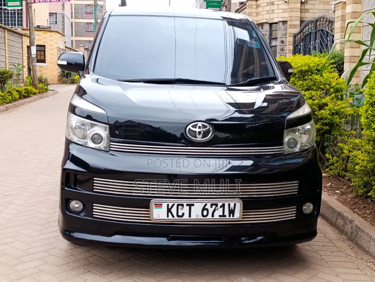 Toyota Voxy 2012 Matt Black