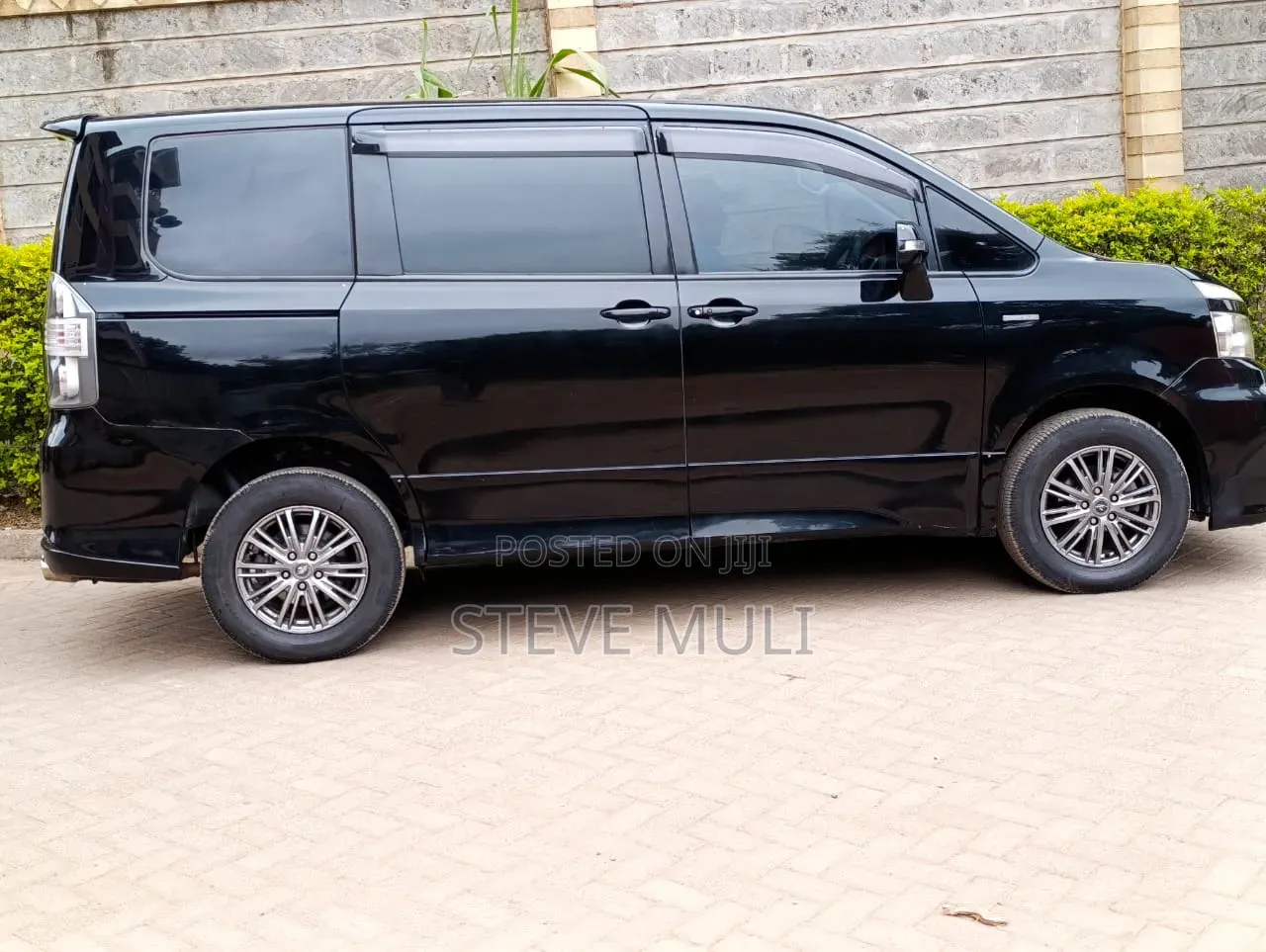 Toyota Voxy 2012 Matt Black