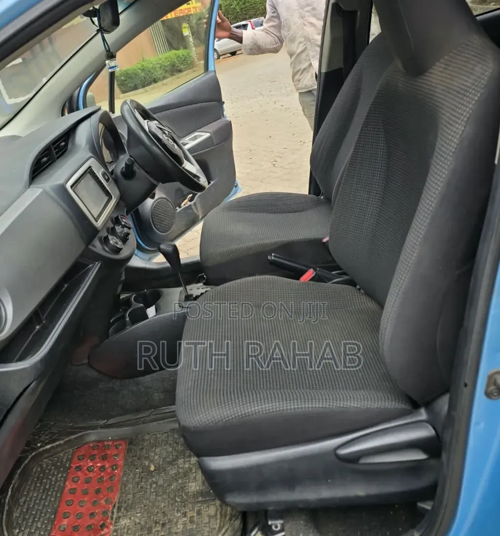Toyota Vitz 2015 Blue