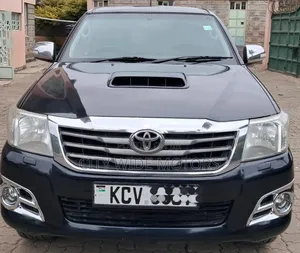 Toyota Hilux 2012 Black