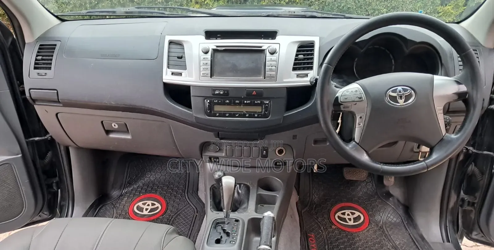 Toyota Hilux 2012 Black