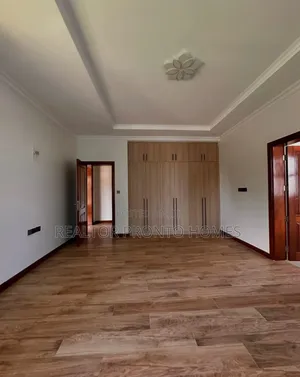 4bdrm Townhouse / Terrace in Karen, Hardy for rent