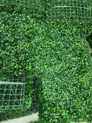 Give Your Décor a Natural Twist With Artificial Hedge Panels