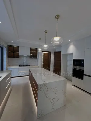 5bdrm Townhouse / Terrace in Lavington, Muthangari for rent