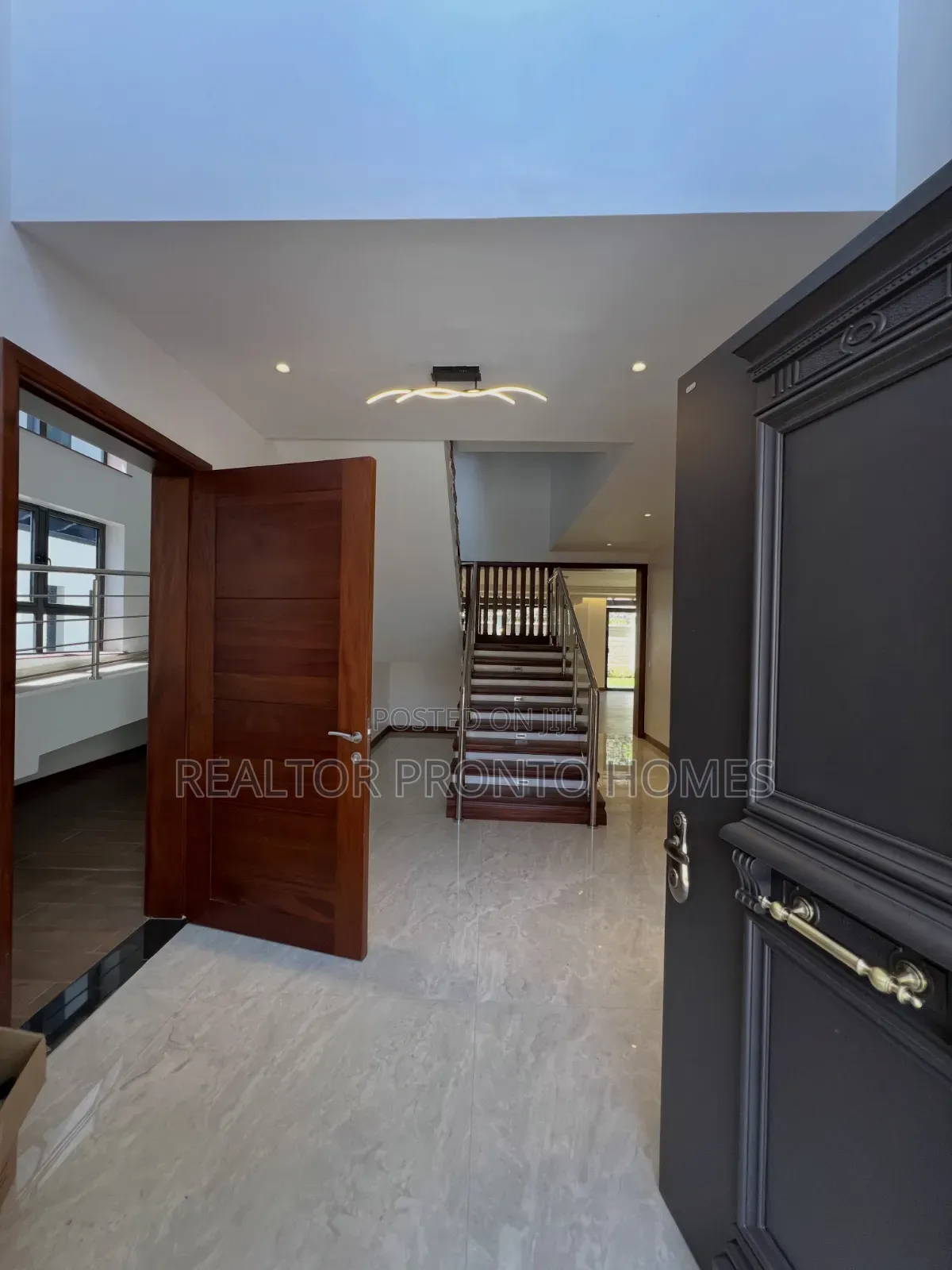 5bdrm Townhouse / Terrace in Lavington, Muthangari for rent