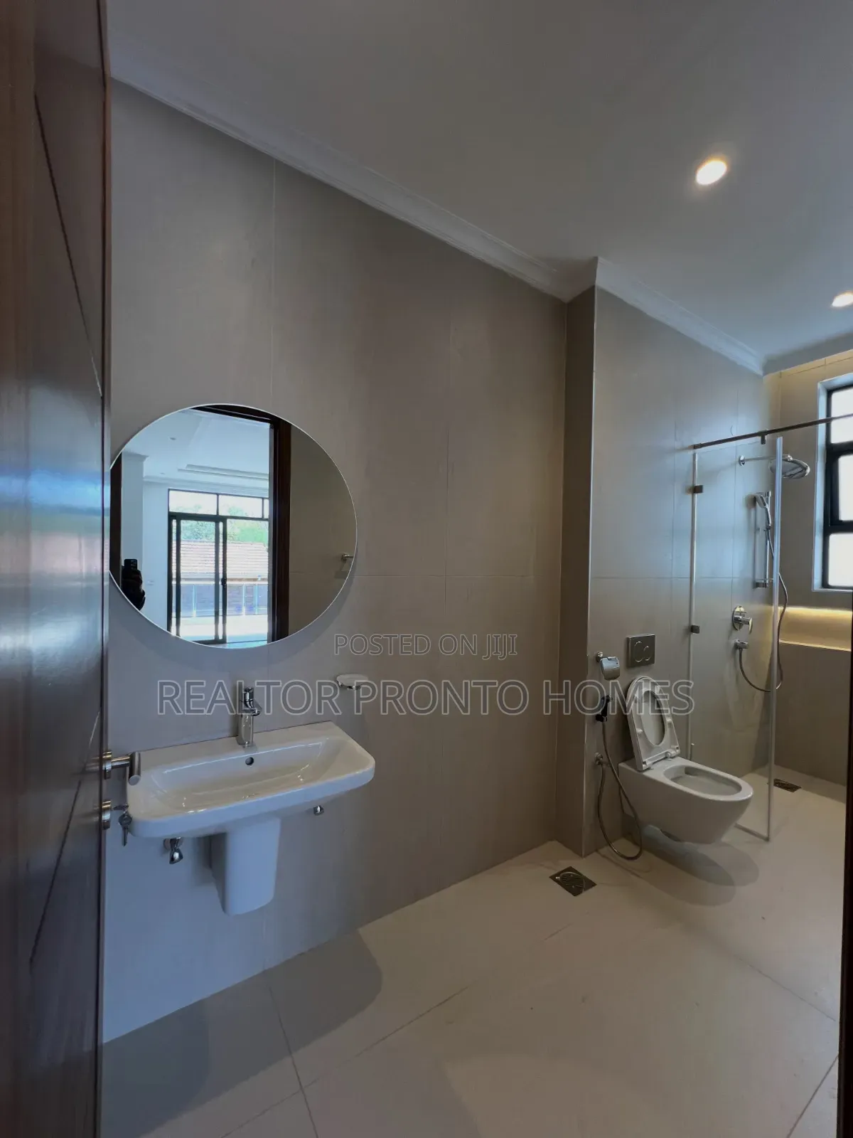 5bdrm Townhouse / Terrace in Lavington, Muthangari for rent