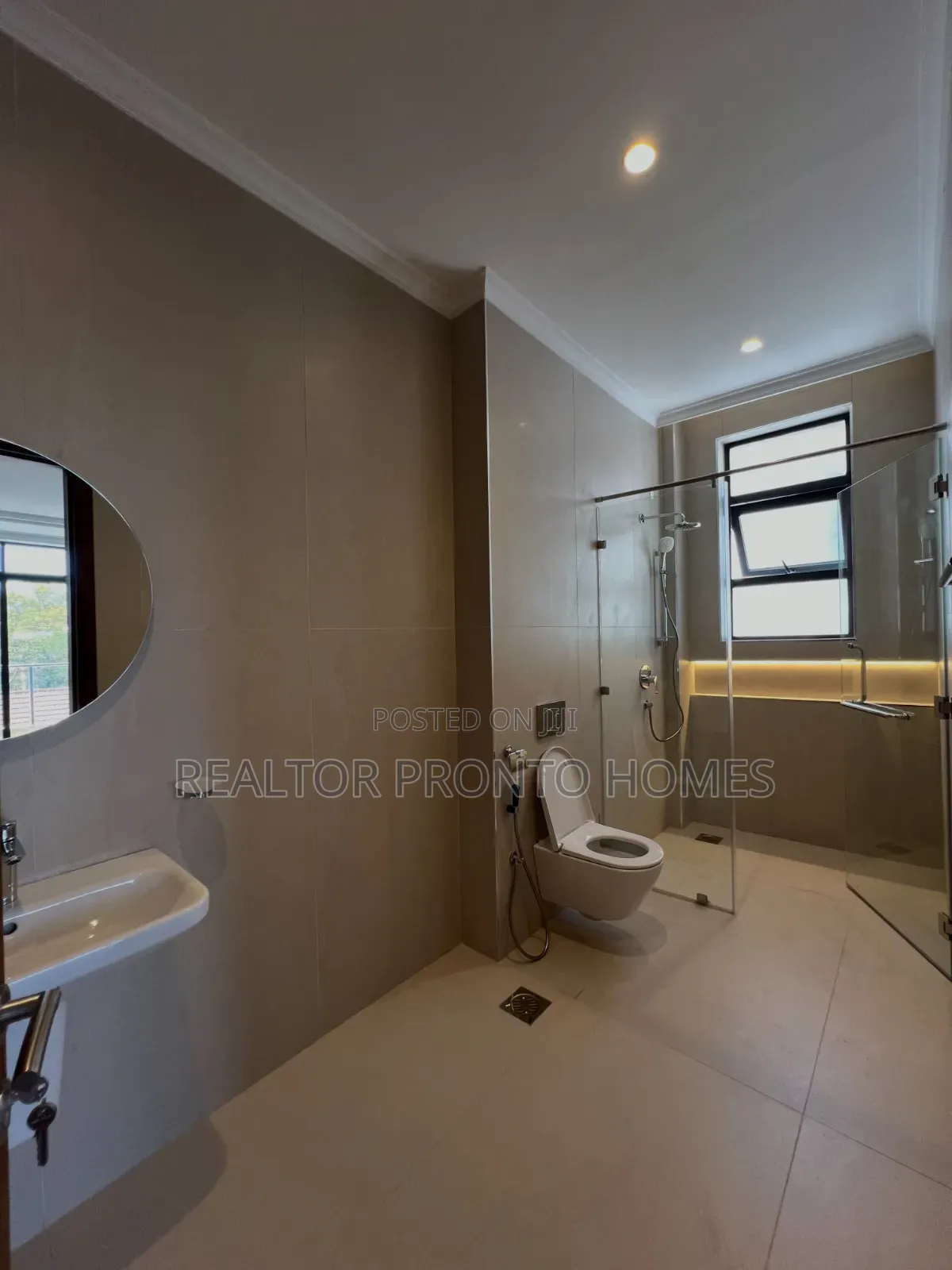 5bdrm Townhouse / Terrace in Lavington, Muthangari for rent