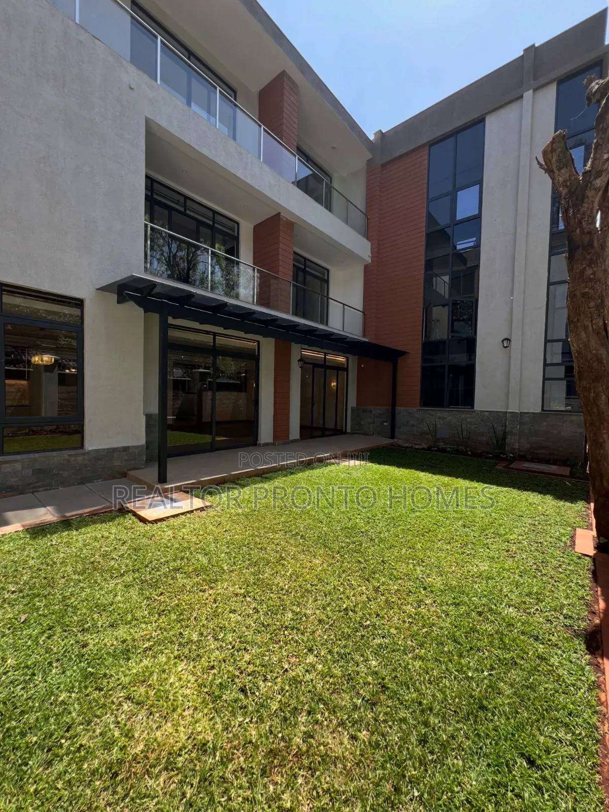 5bdrm Townhouse / Terrace in Lavington, Muthangari for rent