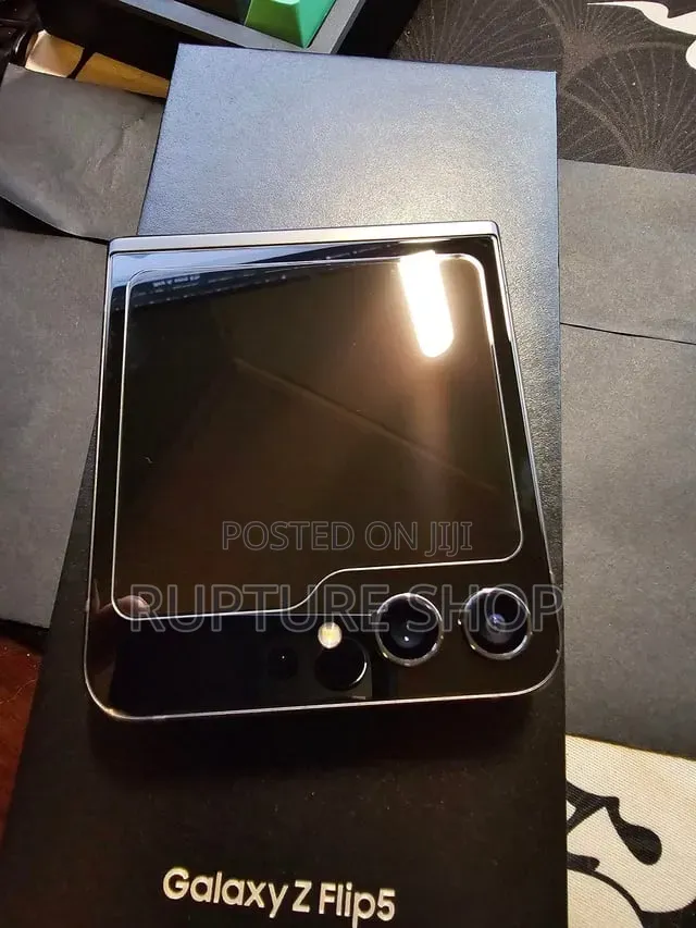 Samsung Galaxy Z Flip5 256 GB Graphite