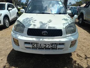 Toyota RAV4 Automatic 2003 White