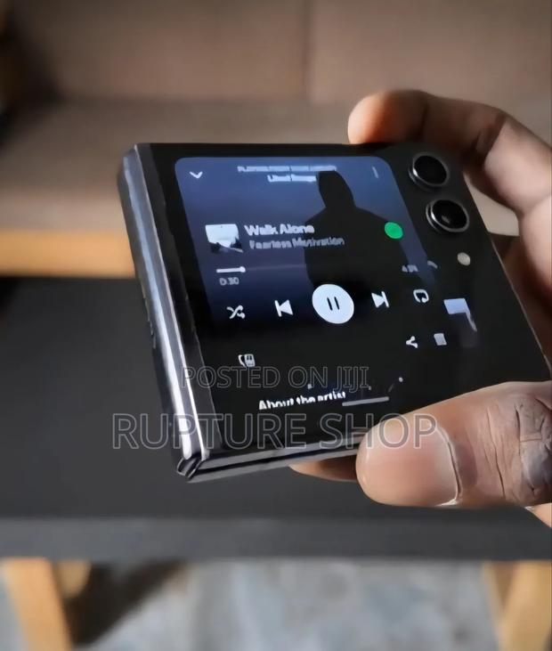 Samsung Galaxy Z Flip5 256 GB Graphite - thumbnail 9
