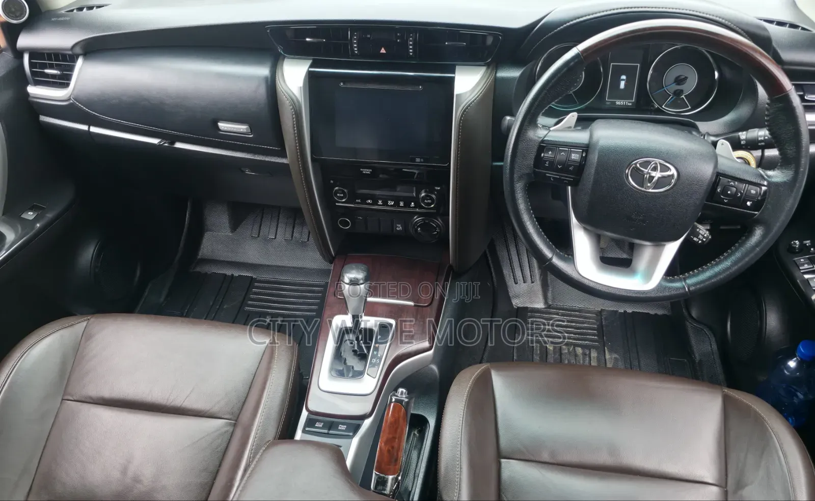Toyota Fortuner 2018 Maroon