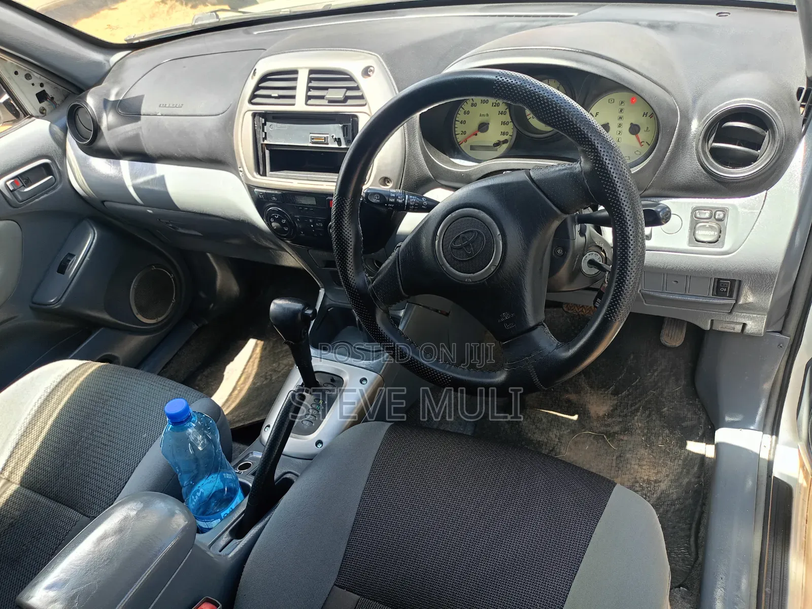 Toyota RAV4 Automatic 2003 White