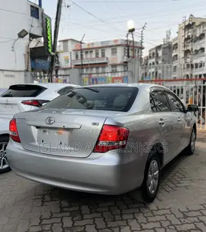 Toyota Axio 1.5 G 2WD 2012 Silver