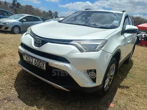 Toyota RAV4 2016 White