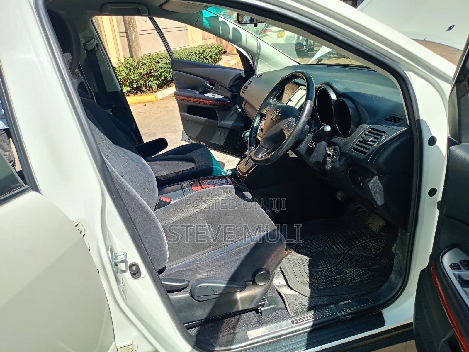 Toyota Harrier 2012 White