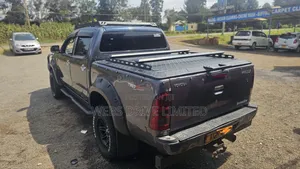 Toyota Hilux 2010 Gray