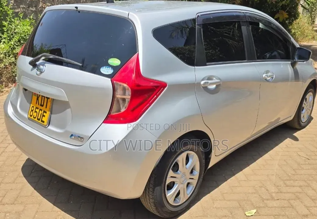 Nissan Note 2018 Silver