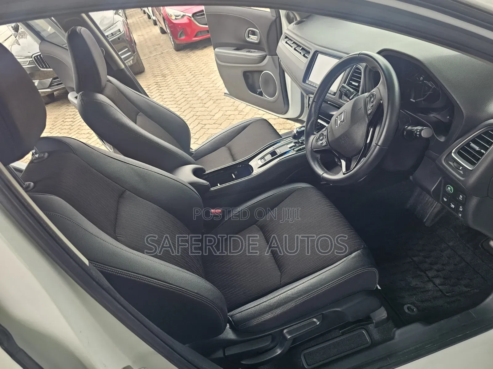 Honda Vezel 1.5 Hybrid 2WD 2019 Pearl