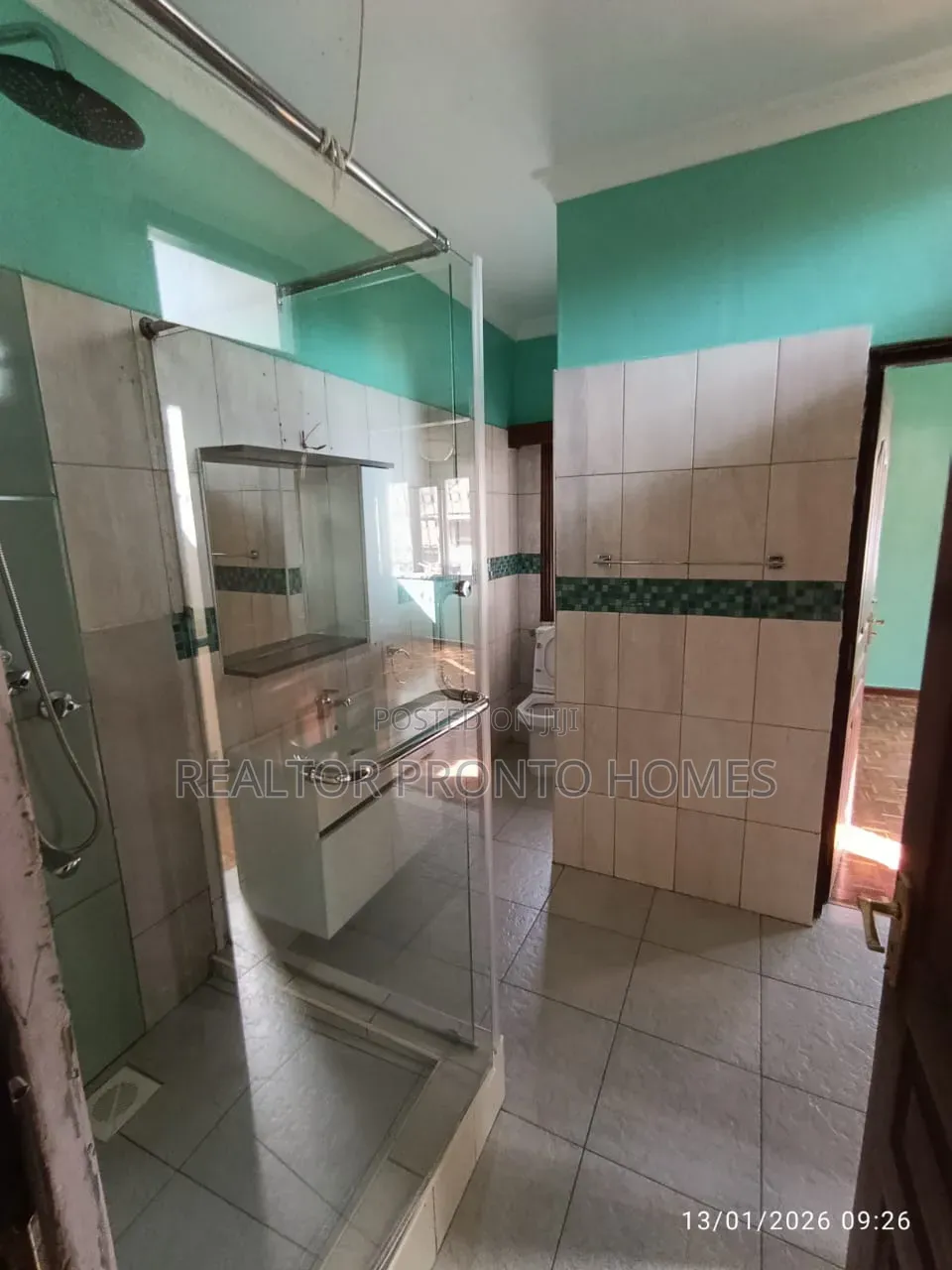 4bdrm Maisonette in Lavington, Valley Arcade for sale