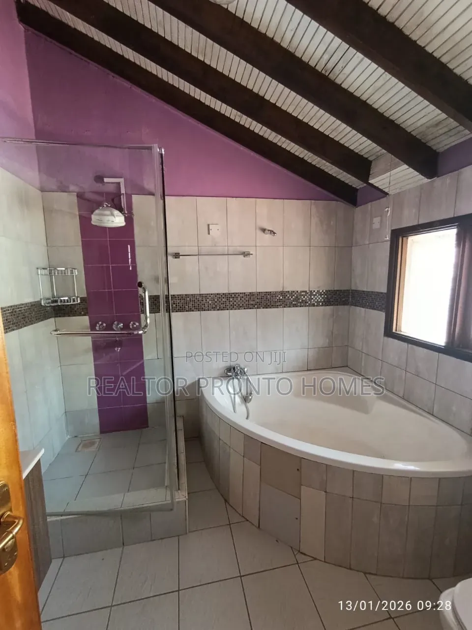 4bdrm Maisonette in Lavington, Valley Arcade for sale