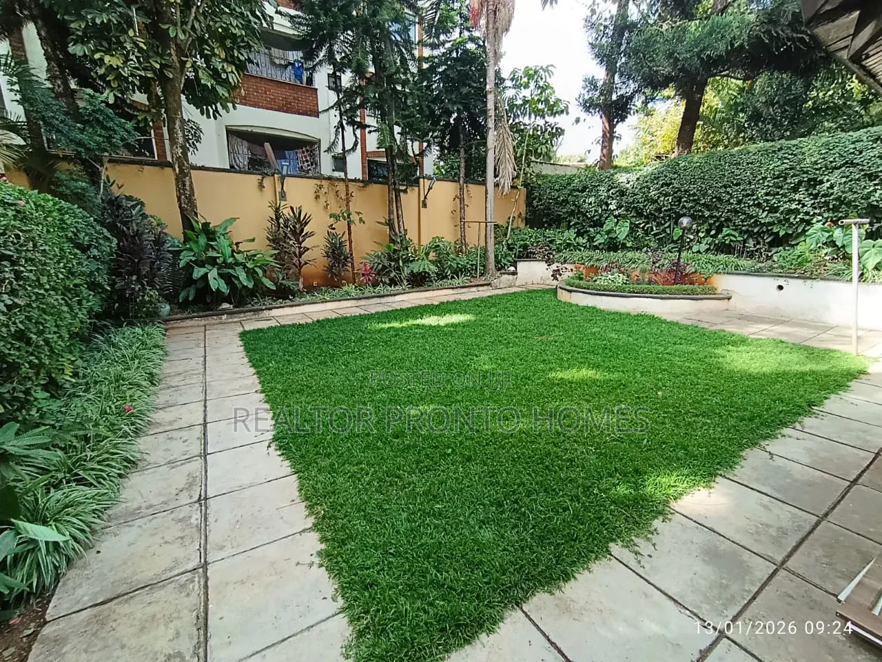 4bdrm Maisonette in Lavington, Valley Arcade for sale