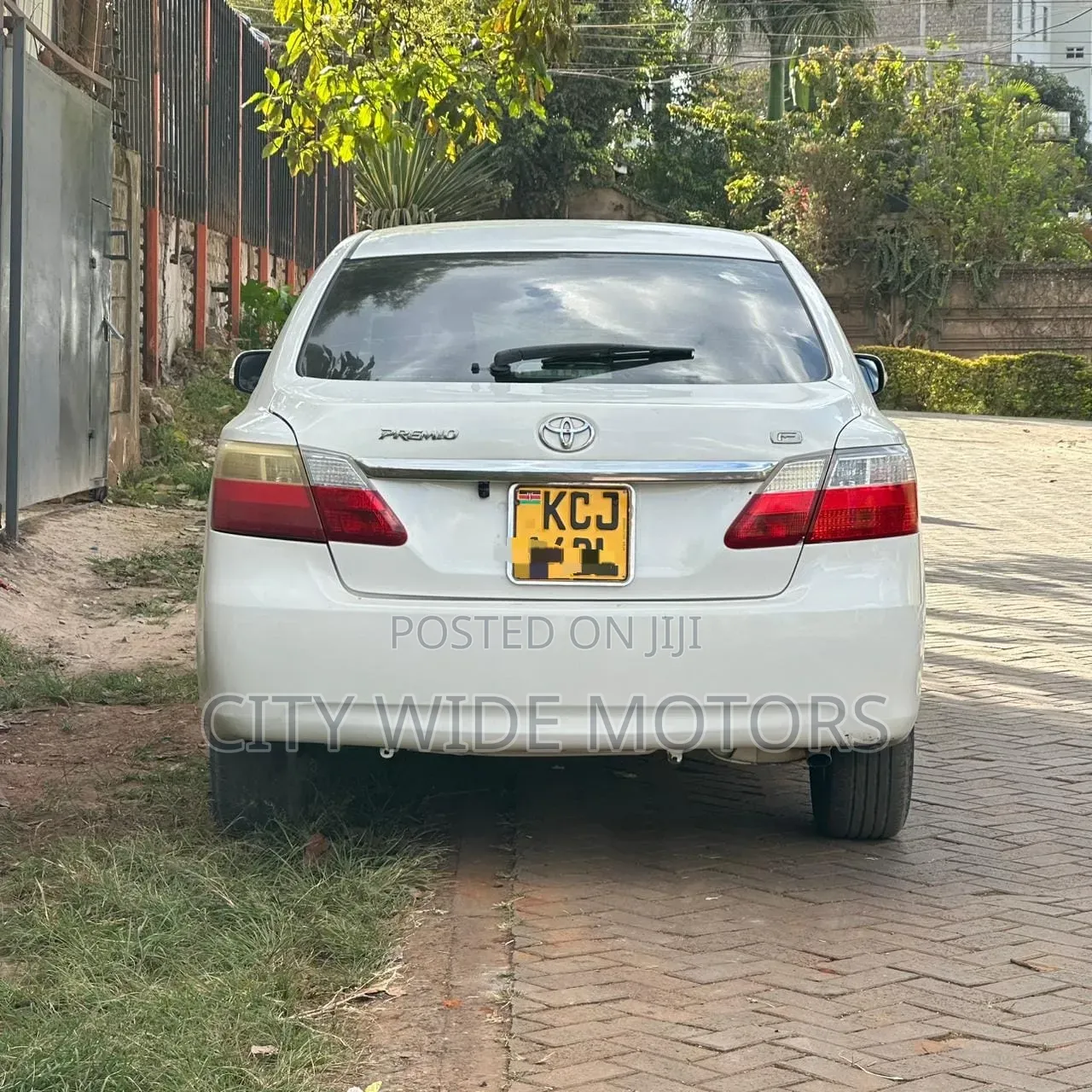 Toyota Premio 2009 White