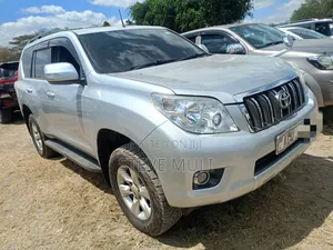 Toyota Land Cruiser Prado 2012 Silver